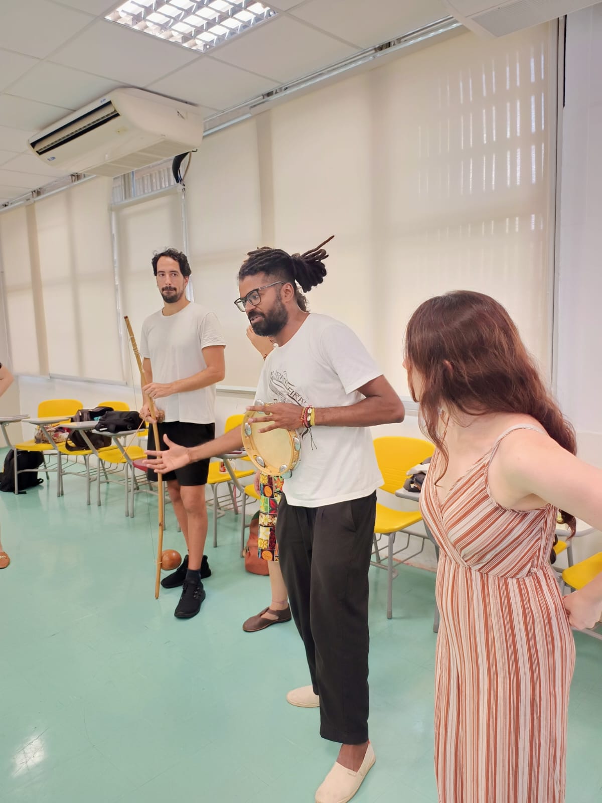 Pesquisas em Direitos Humanos nas Escolas: Produção de Conhecimento, Análise de Realidades e Transformação Social a partir do Ambiente Educacional